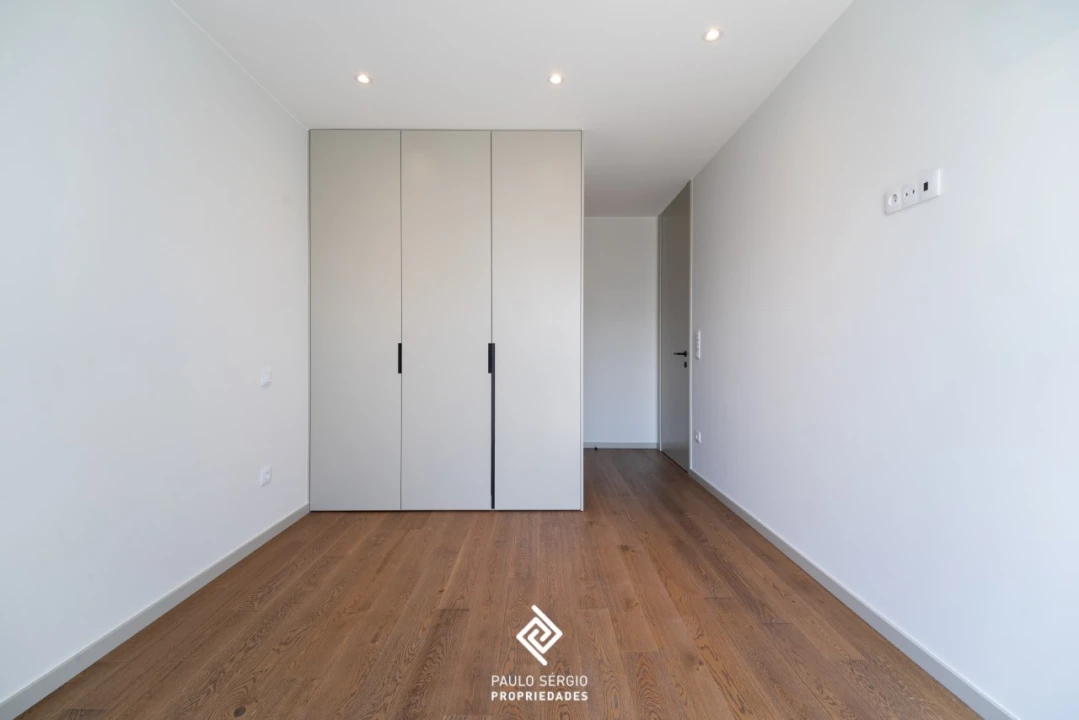 Apartamento T3 para Venda em Espinho Foto 14