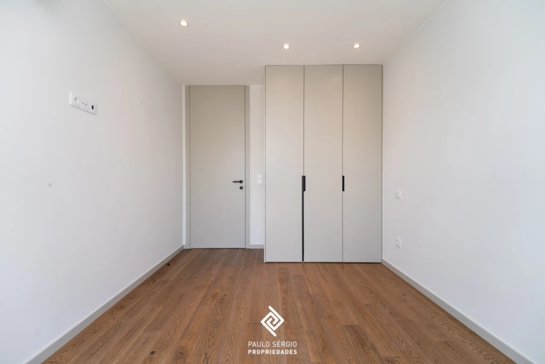 Apartamento T3 para Venda em Espinho Foto 17