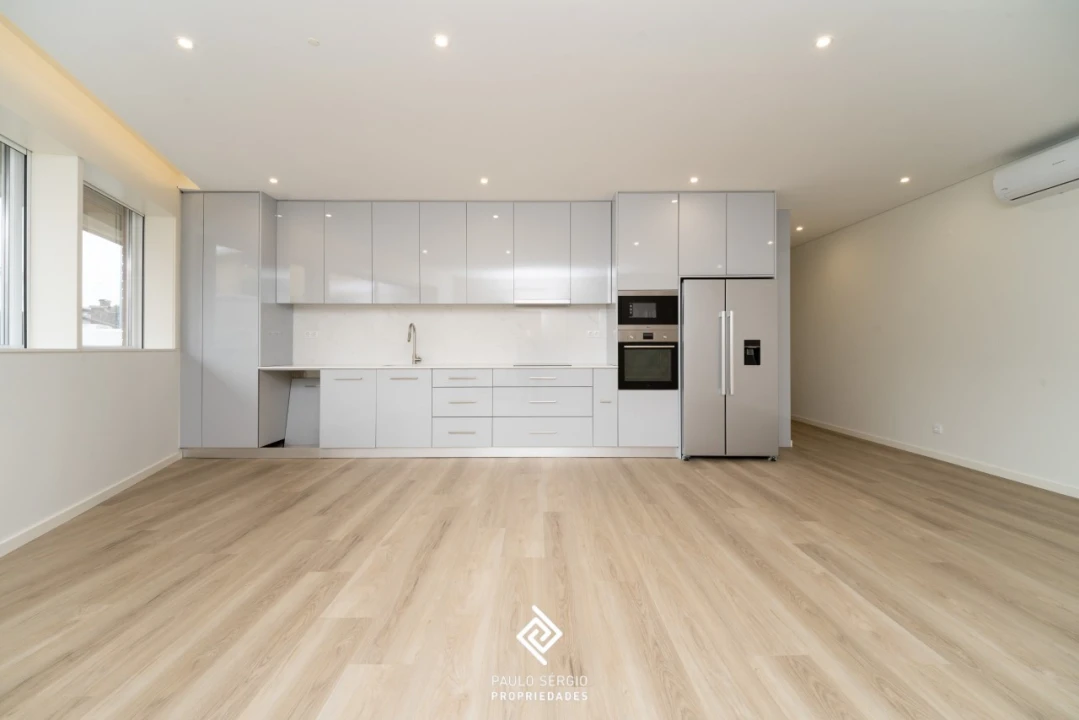 Apartamento T3 para Venda em Pedroso e Seixezelo Foto 3