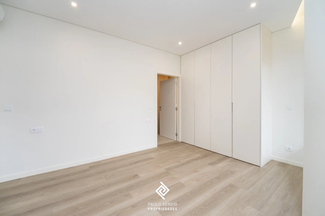 Apartamento T3 para Venda em Pedroso e Seixezelo Foto 14