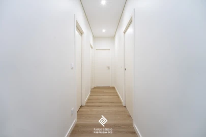 Apartamento T3 para Venda em Pedroso e Seixezelo