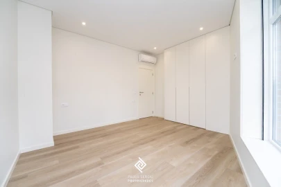 Apartamento T3 para Venda em Pedroso e Seixezelo