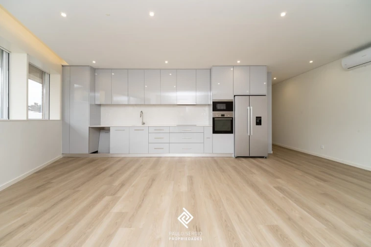 Apartamento T3 para Venda em Pedroso e Seixezelo Foto 3