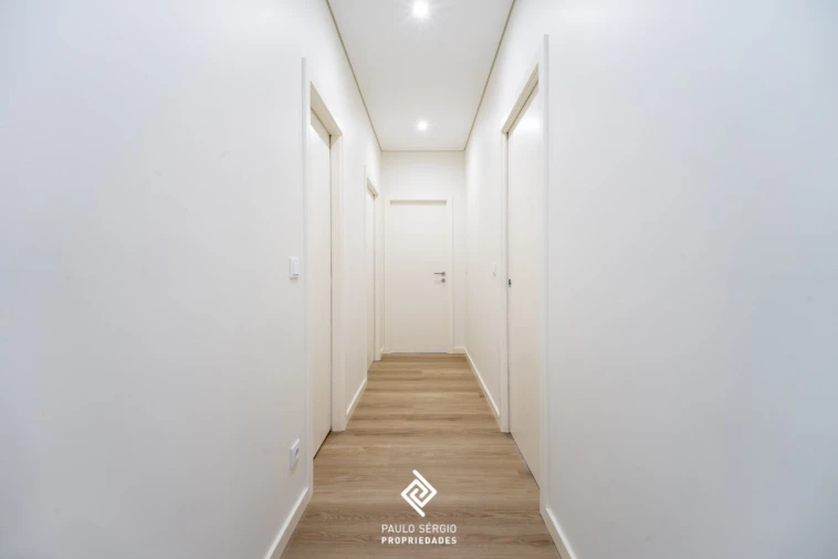 Apartamento T3 para Venda em Pedroso e Seixezelo Foto 9