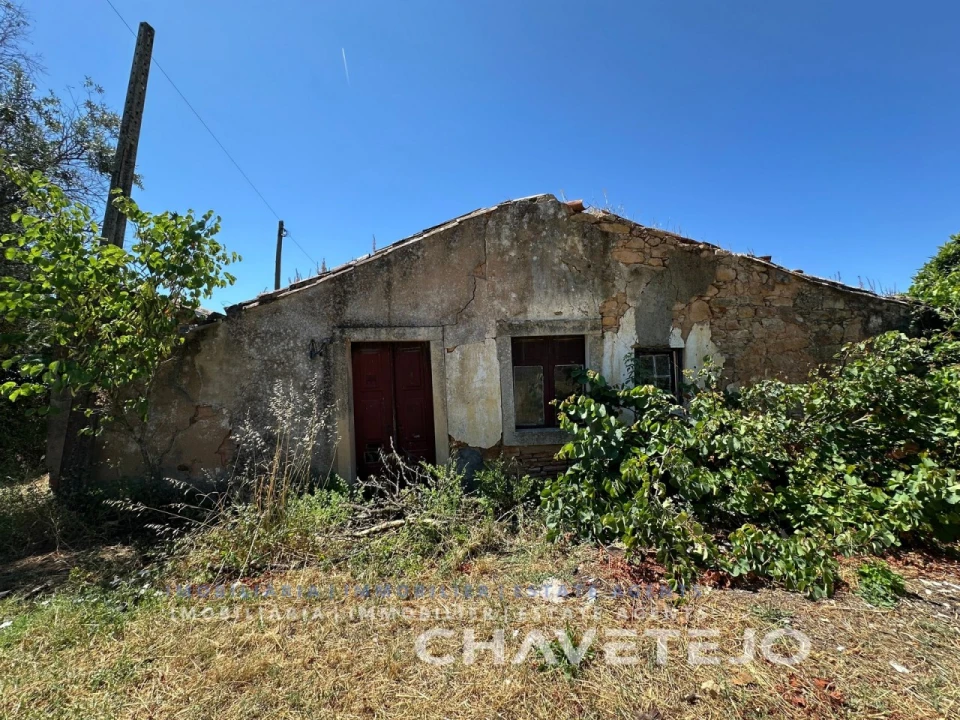 Quinta T2 para Venda em São João Baptista e Santa Maria dos Olivais Foto 1