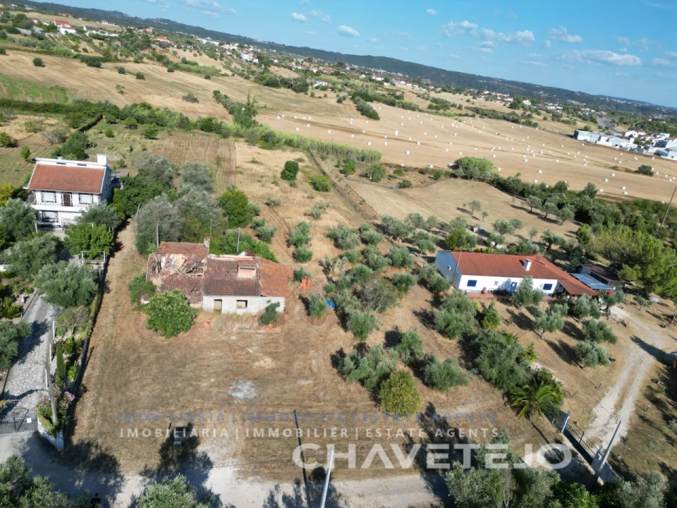 Quinta T2 para Venda em São João Baptista e Santa Maria dos Olivais Foto 18