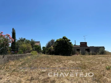 Quinta T2 para Venda em São João Baptista e Santa Maria dos Olivais