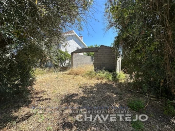 Quinta T2 para Venda em São João Baptista e Santa Maria dos Olivais