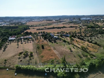 Quinta T2 para Venda em São João Baptista e Santa Maria dos Olivais