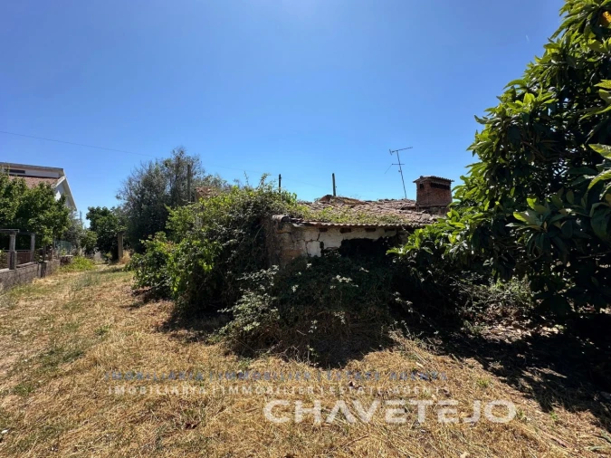 Quinta T2 para Venda em São João Baptista e Santa Maria dos Olivais Foto 6