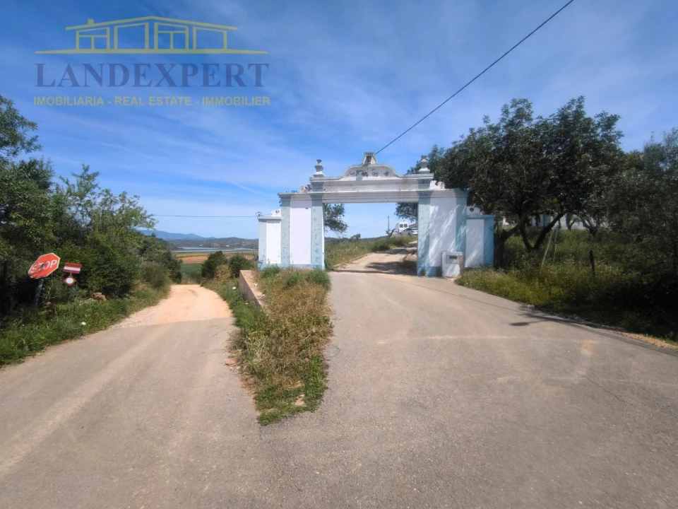 Moradia T5 para Venda em Estômbar e Parchal Foto 5
