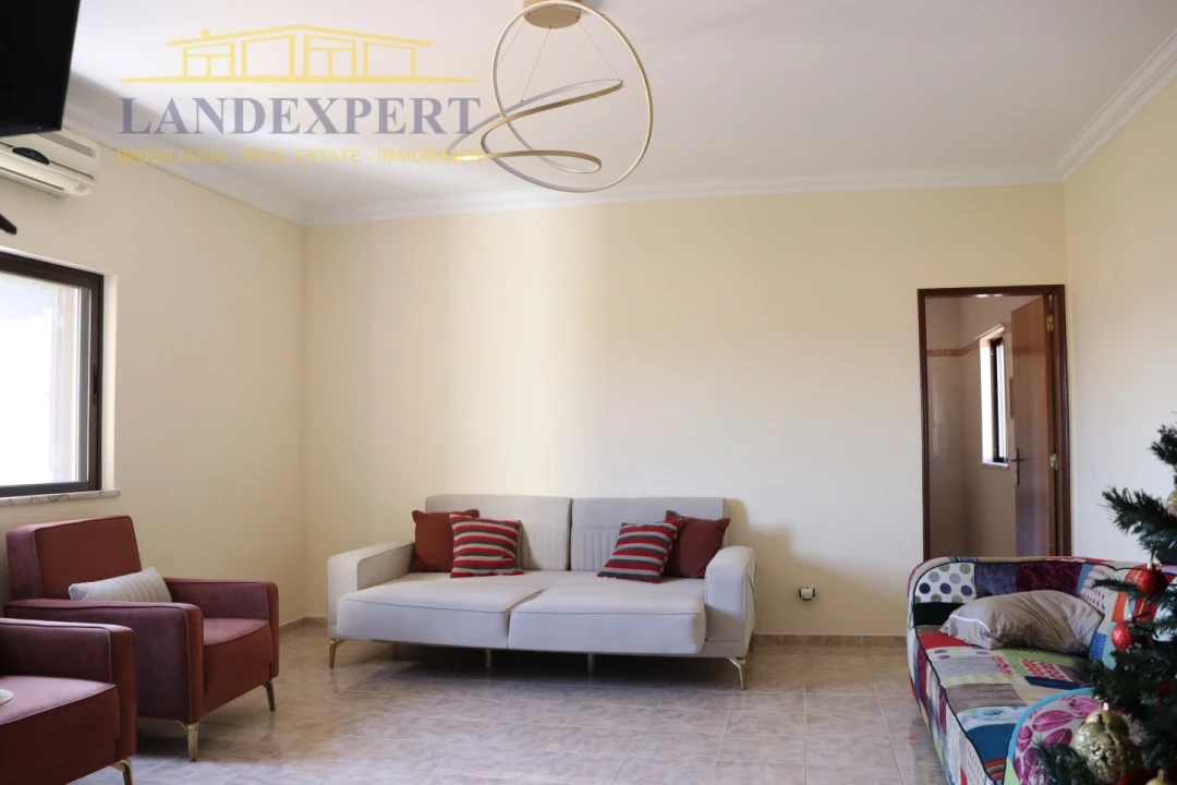 Moradia T5 para Venda em Estômbar e Parchal Foto 47