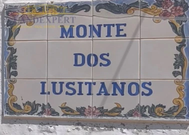 Moradia T5 para Venda em Estômbar e Parchal