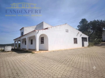 Moradia T5 para Venda em Estômbar e Parchal