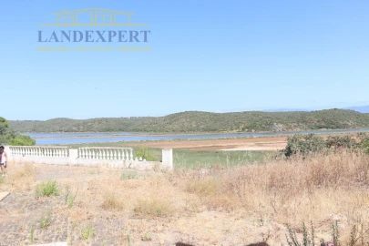 Moradia T5 para Venda em Estômbar e Parchal