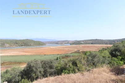 Moradia T5 para Venda em Estômbar e Parchal