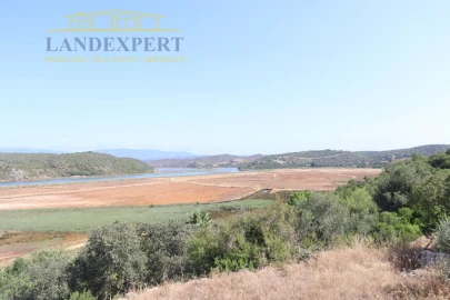 Moradia T5 para Venda em Estômbar e Parchal