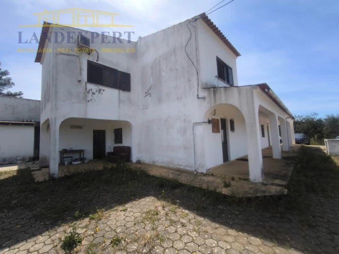 Moradia T5 para Venda em Estômbar e Parchal Foto 4