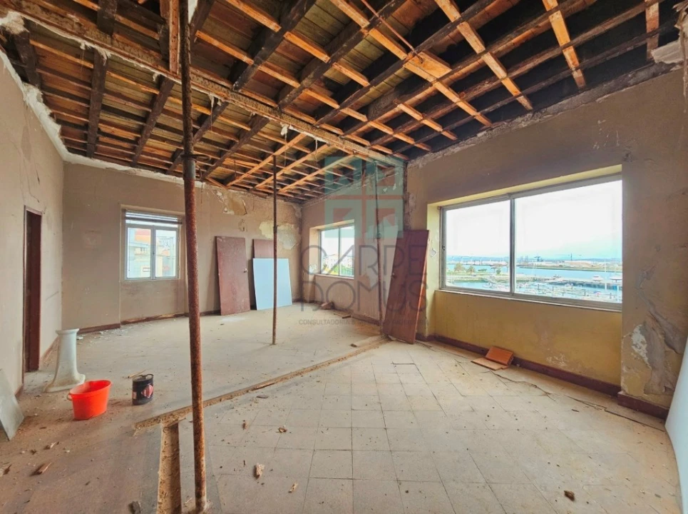 Apartamento T5 para Venda em Buarcos Foto 29