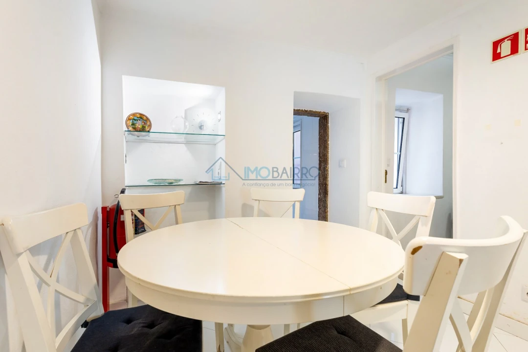 Apartamento T2 para Venda em Misericórdia Foto 8