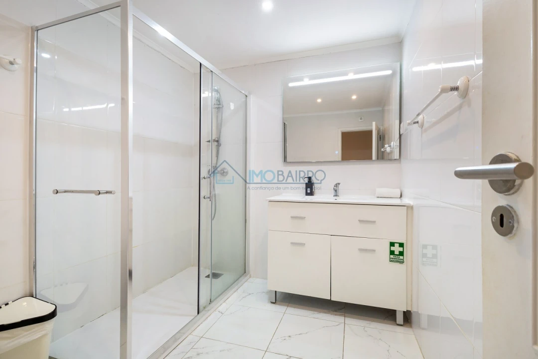 Apartamento T2 para Venda em Misericórdia Foto 26