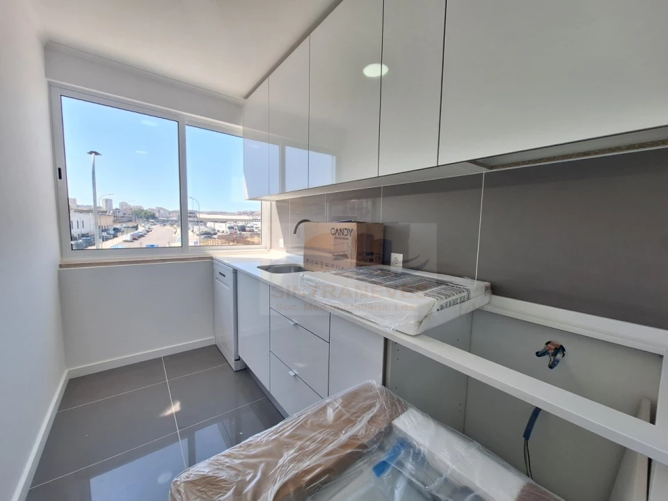 Apartamento T1 para Venda em Águas Livres Foto 6