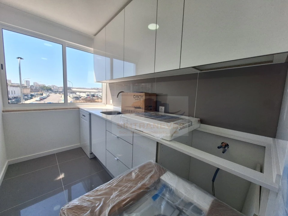 Apartamento T1 para Venda em Águas Livres Foto 8