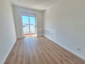 Apartamento T1 para Venda em Águas Livres