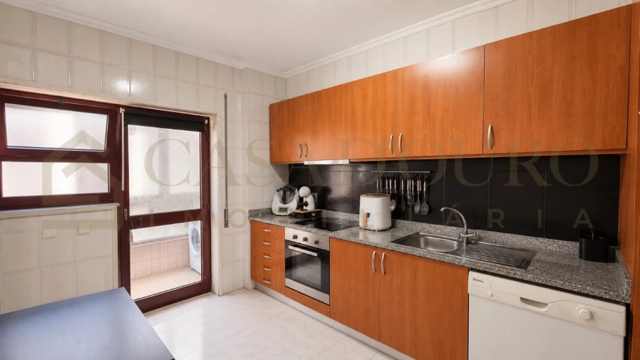 Apartamento T2 para Venda em Rio Tinto Foto 2