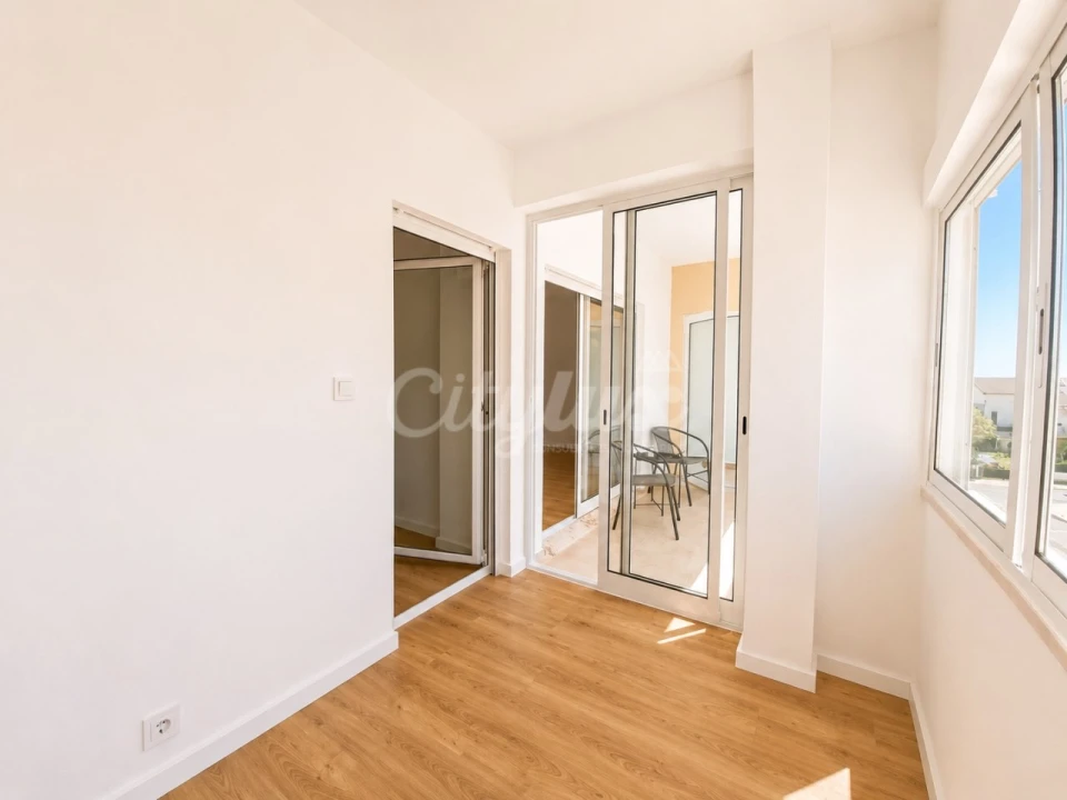 Apartamento T1 para Venda em Alcabideche Foto 17