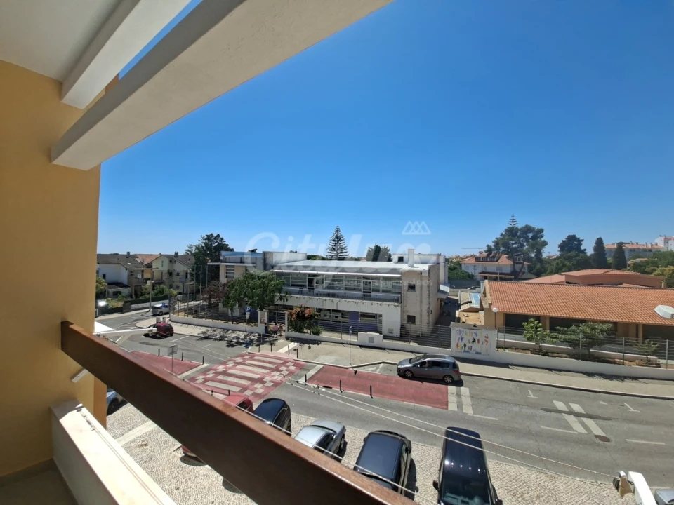 Apartamento T1 para Venda em Alcabideche Foto 5