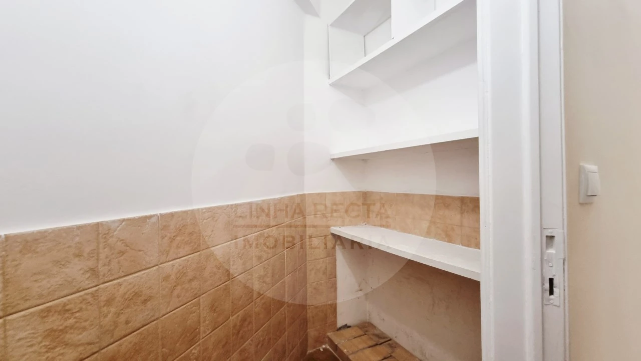 Apartamento T2 para Venda em Algueirão-Mem Martins Foto 13