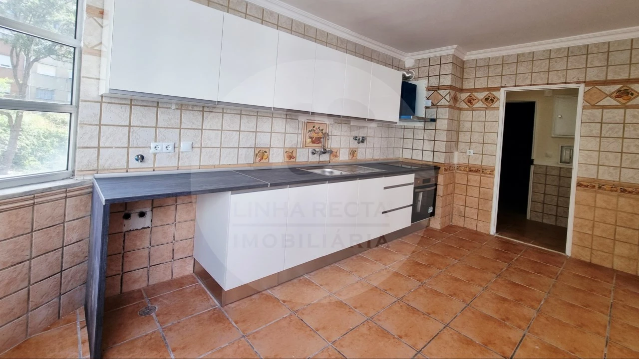 Apartamento T2 para Venda em Algueirão-Mem Martins Foto 3