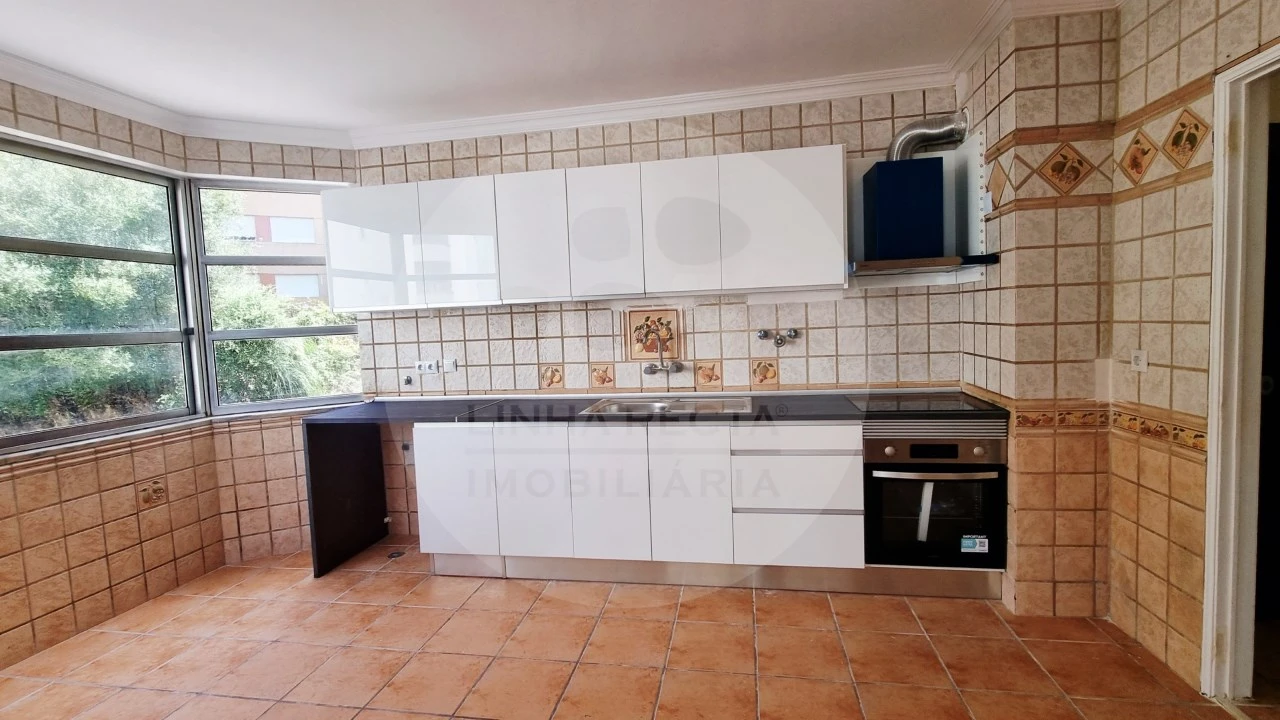 Apartamento T2 para Venda em Algueirão-Mem Martins Foto 4