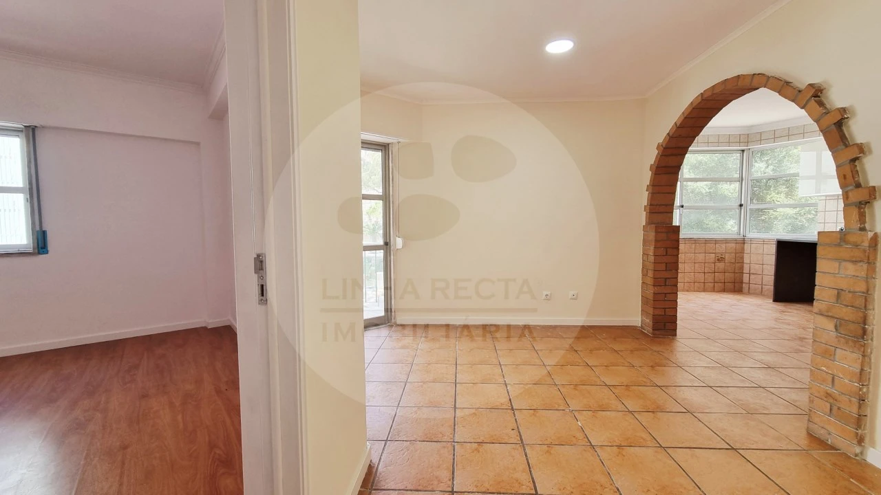 Apartamento T2 para Venda em Algueirão-Mem Martins Foto 21