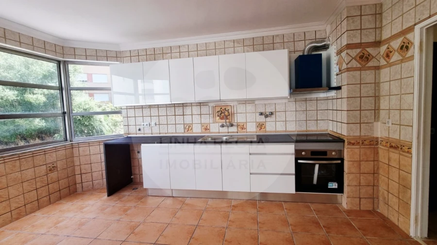 Apartamento T2 para Venda em Algueirão-Mem Martins Foto 4