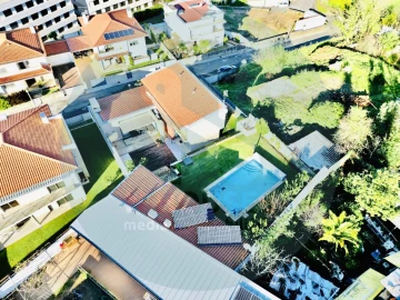 Moradia T4 para Venda em Nogueira, Fraião e Lamaçães