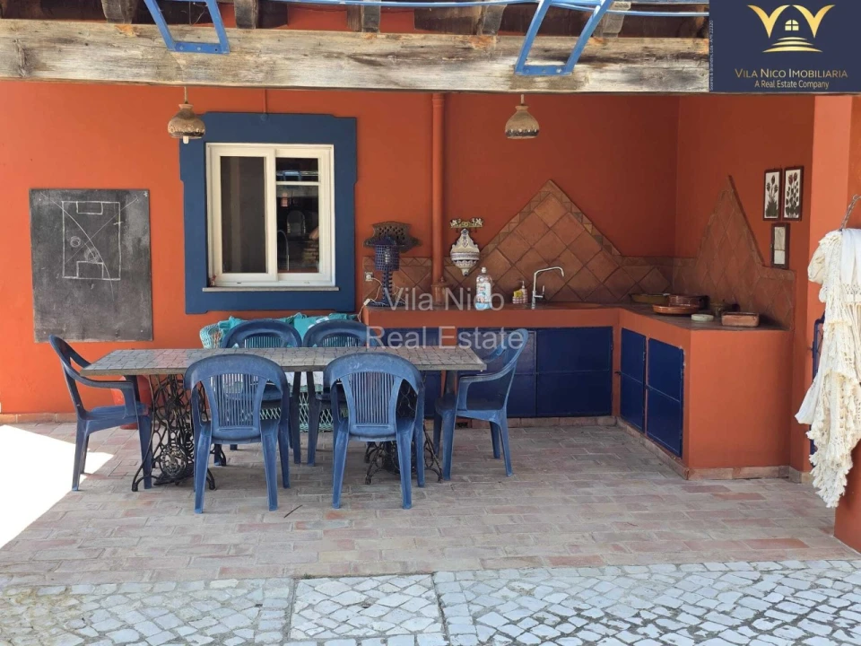Moradia T9 para Venda em Quelfes Foto 10