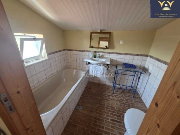 Moradia T9 para Venda em Quelfes