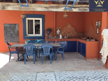 Moradia T9 para Venda em Quelfes