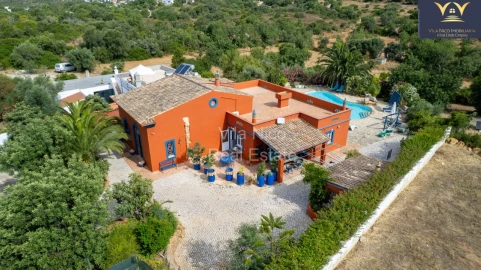 Moradia T9 para Venda em Quelfes