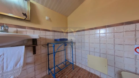 Moradia T9 para Venda em Quelfes