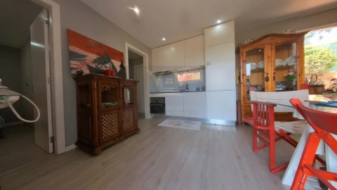 Moradia T9 para Venda em Quelfes