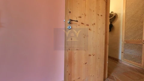 Moradia T9 para Venda em Quelfes