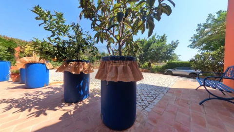 Moradia T9 para Venda em Quelfes