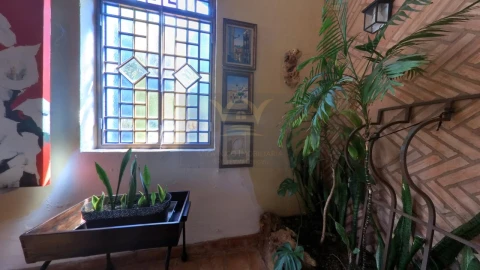 Moradia T9 para Venda em Quelfes