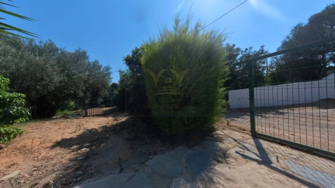 Moradia T9 para Venda em Quelfes