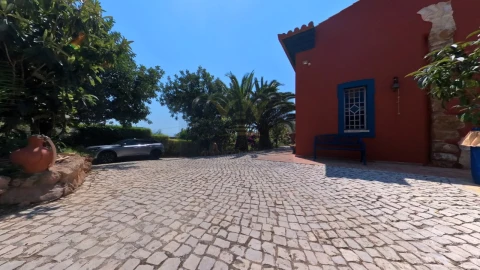 Moradia T9 para Venda em Quelfes
