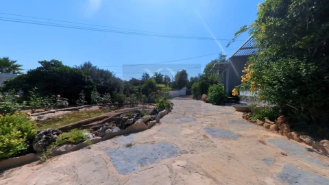 Moradia T9 para Venda em Quelfes