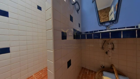 Moradia T9 para Venda em Quelfes